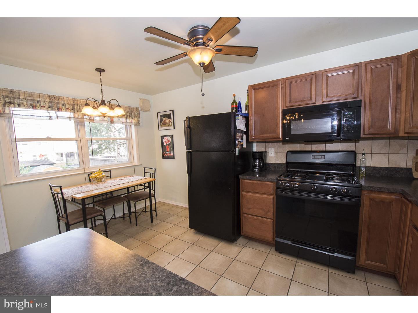 12706 Medford Road Philadelphia, PA 19154 - Photo 9 of 25 Gallery Image 9