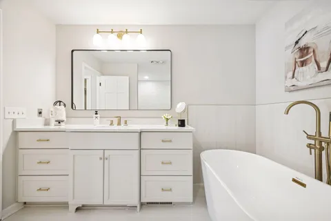 $999,900 | 6507 Gleason Court, Edina, MN 55436