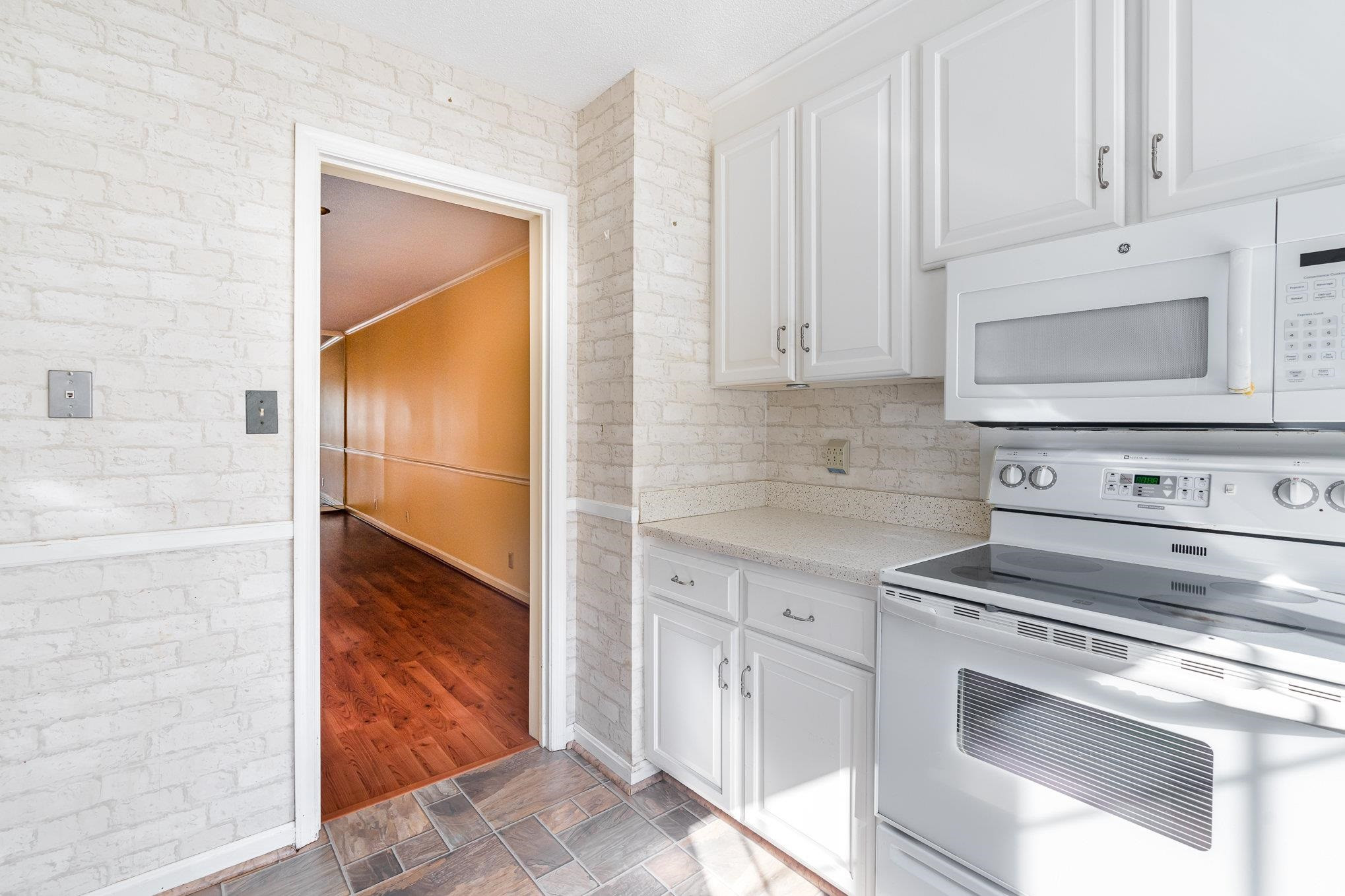3051 Wycliff Road Raleigh, NC 27607 - Photo 7 of 18 Photo 7