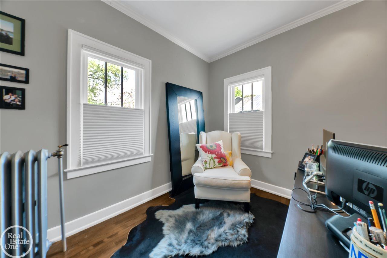 830 Cadieux Road Grosse Pointe, MI 48230 - Photo 12 of 40 50042354-11.JPG
