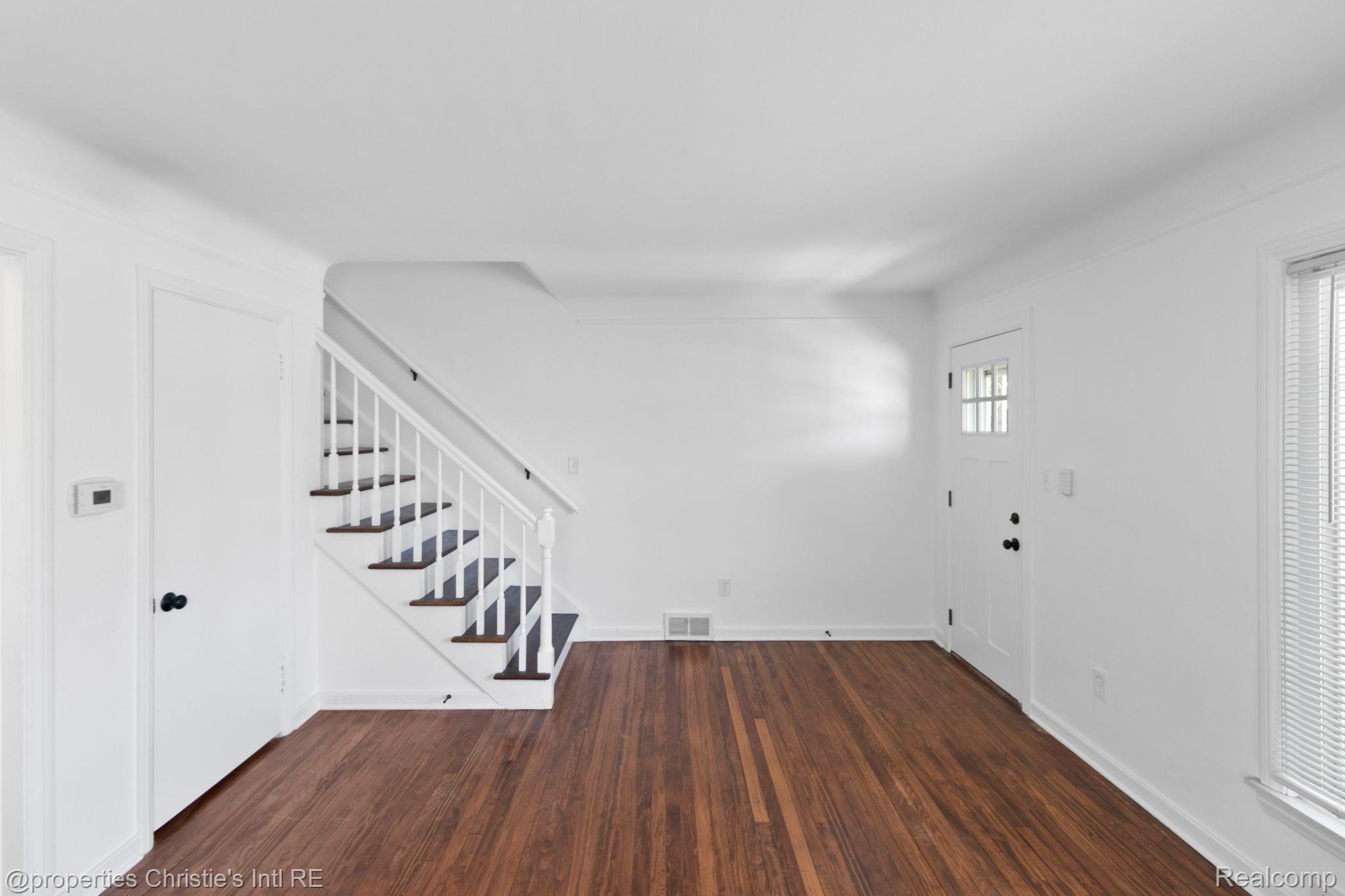 272 Alter Road Detroit, MI 48215 - Photo 5 of 27 Gallery Image 5