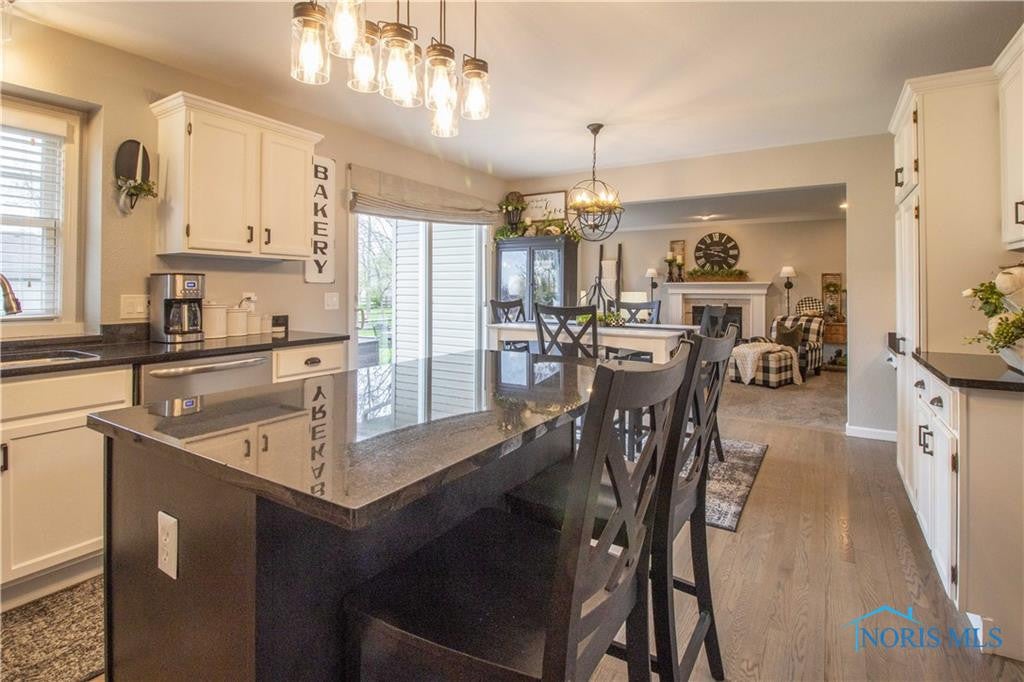 1867 Crossfields Road Perrysburg, OH 43551 - Photo 9 of 37 Gallery Image 9