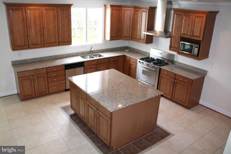 8305 Patapsco Road Pasadena, MD 21122 - Photo 13 of 26 Kitchen #2