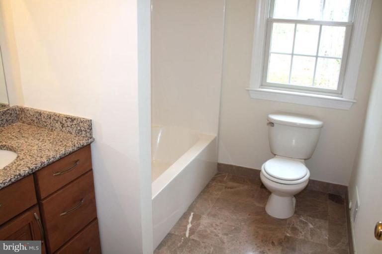 8305 Patapsco Road Pasadena, MD 21122 - Photo 21 of 26 Bath #4