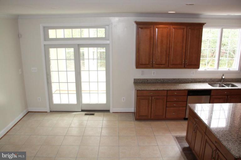 8305 Patapsco Road Pasadena, MD 21122 - Photo 26 of 26 Breakfast Area