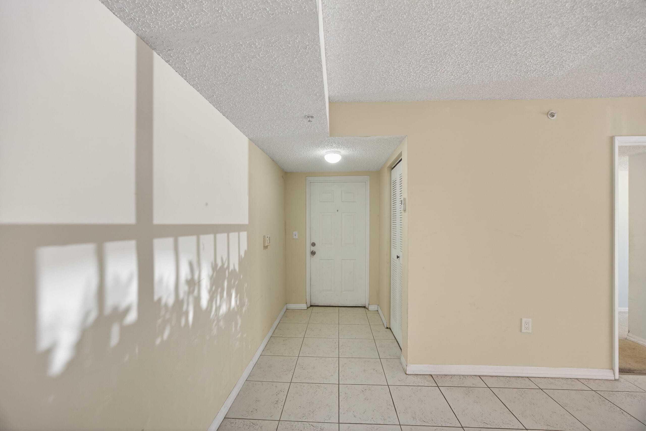 3844 Lyons Road, Unit 1014 Pompano Beach, FL 33073 - Photo 14 of 40 3844 Lyons Rd #101_Pics_14_Arturo Ruesta