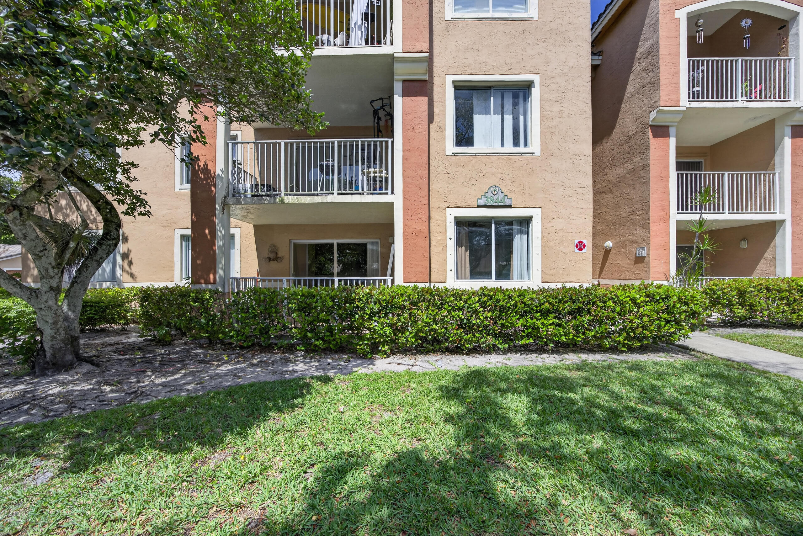 3844 Lyons Road, Unit 1014 Pompano Beach, FL 33073 - Photo 36 of 40 3844 Lyons Rd #101_Pics_36_Arturo Ruesta
