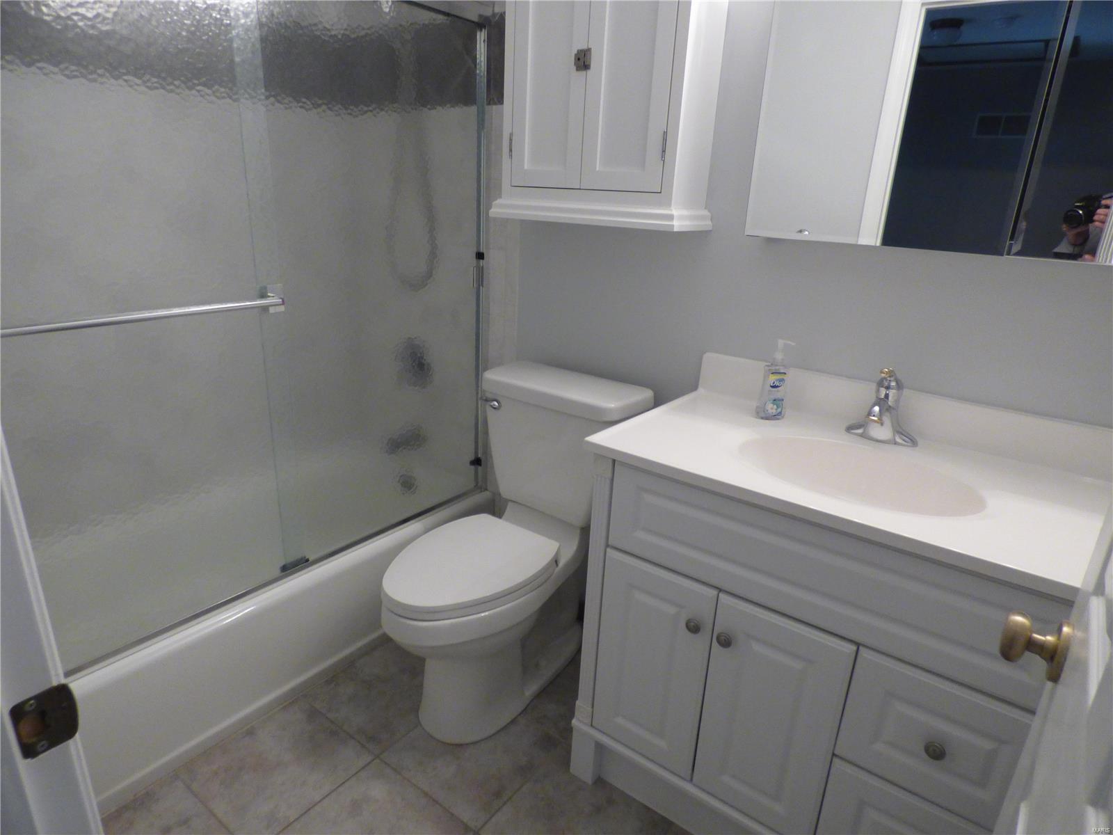 601 Rustic Valley Drive Ballwin, MO 63021 - Photo 11 of 20
