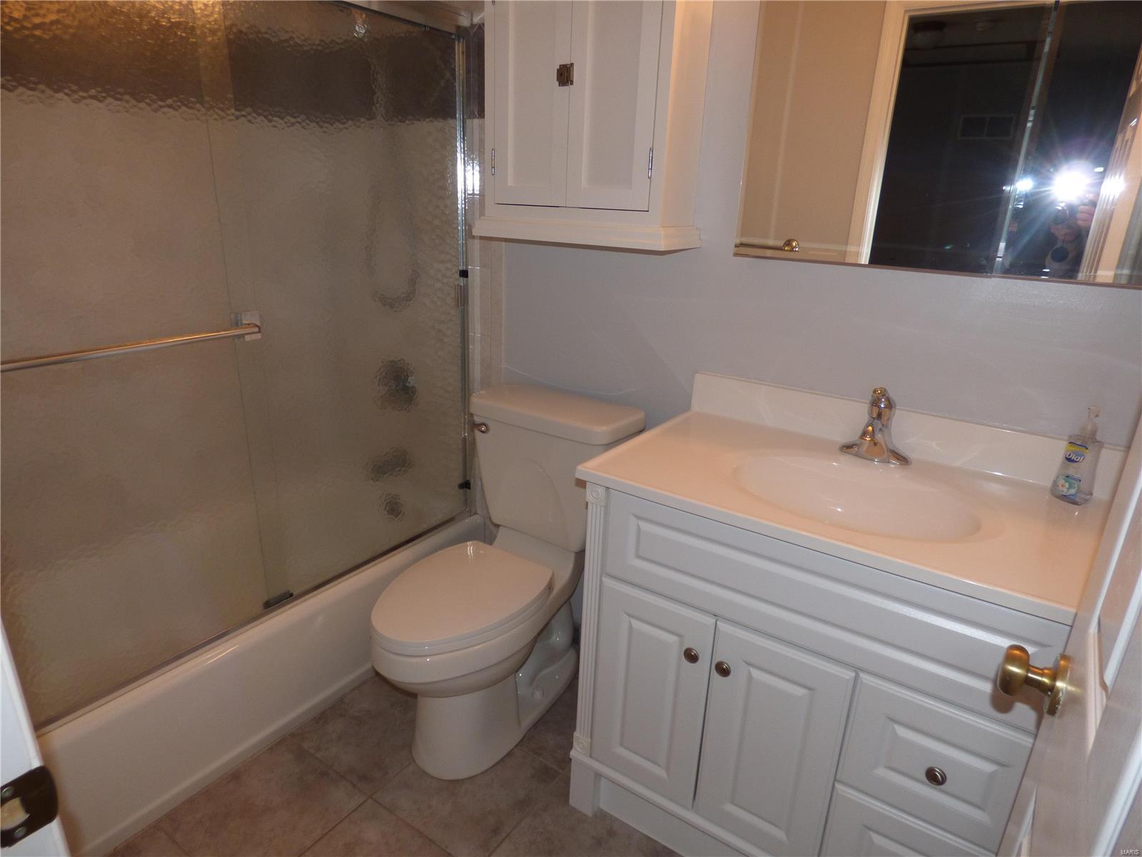 601 Rustic Valley Drive Ballwin, MO 63021 - Photo 13 of 20
