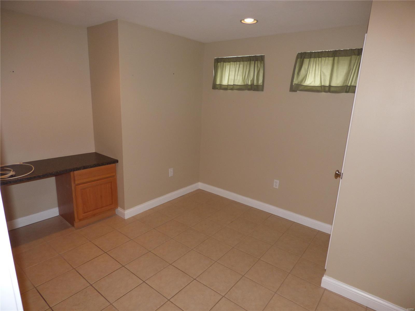 601 Rustic Valley Drive Ballwin, MO 63021 - Photo 17 of 20