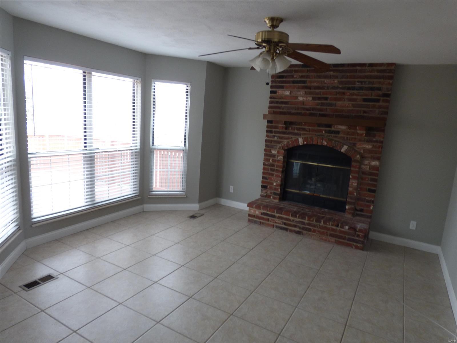 601 Rustic Valley Drive Ballwin, MO 63021 - Photo 6 of 20