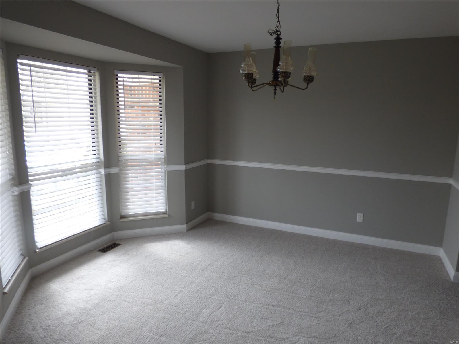 601 Rustic Valley Drive Ballwin, MO 63021 - Photo 7 of 20