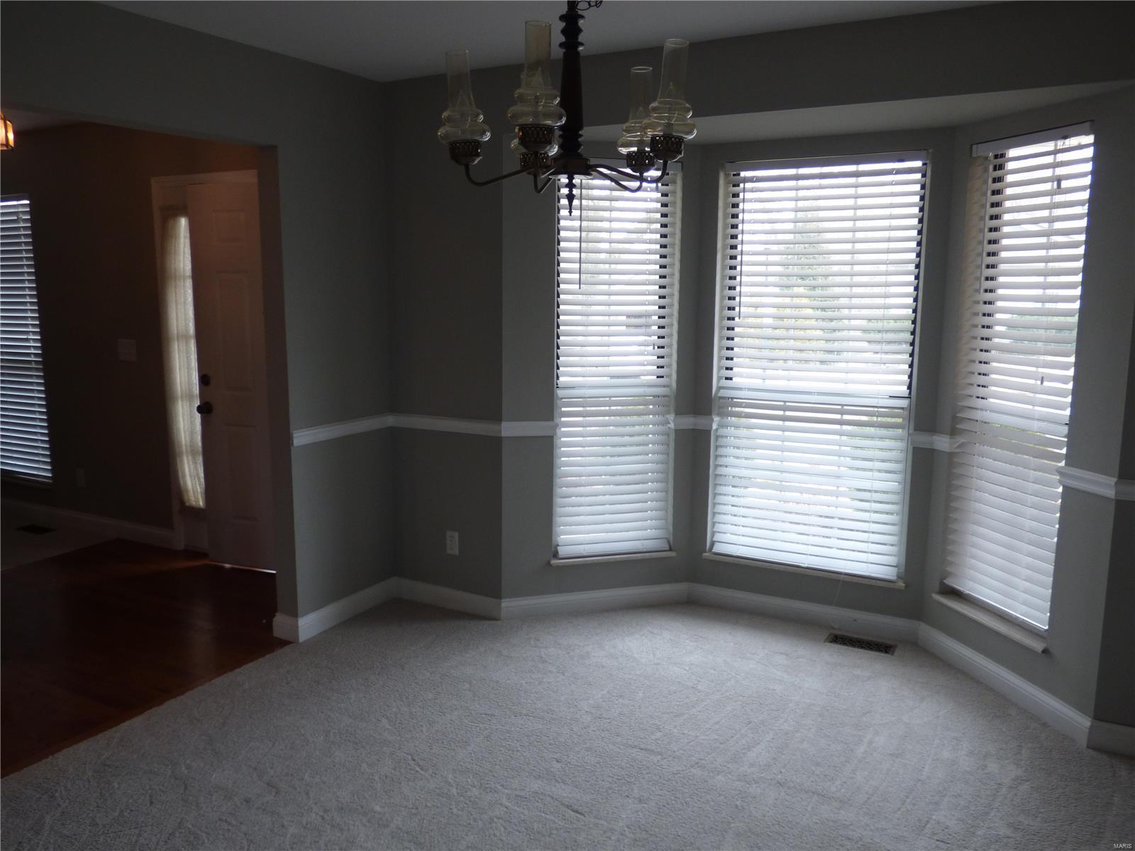 601 Rustic Valley Drive Ballwin, MO 63021 - Photo 9 of 20