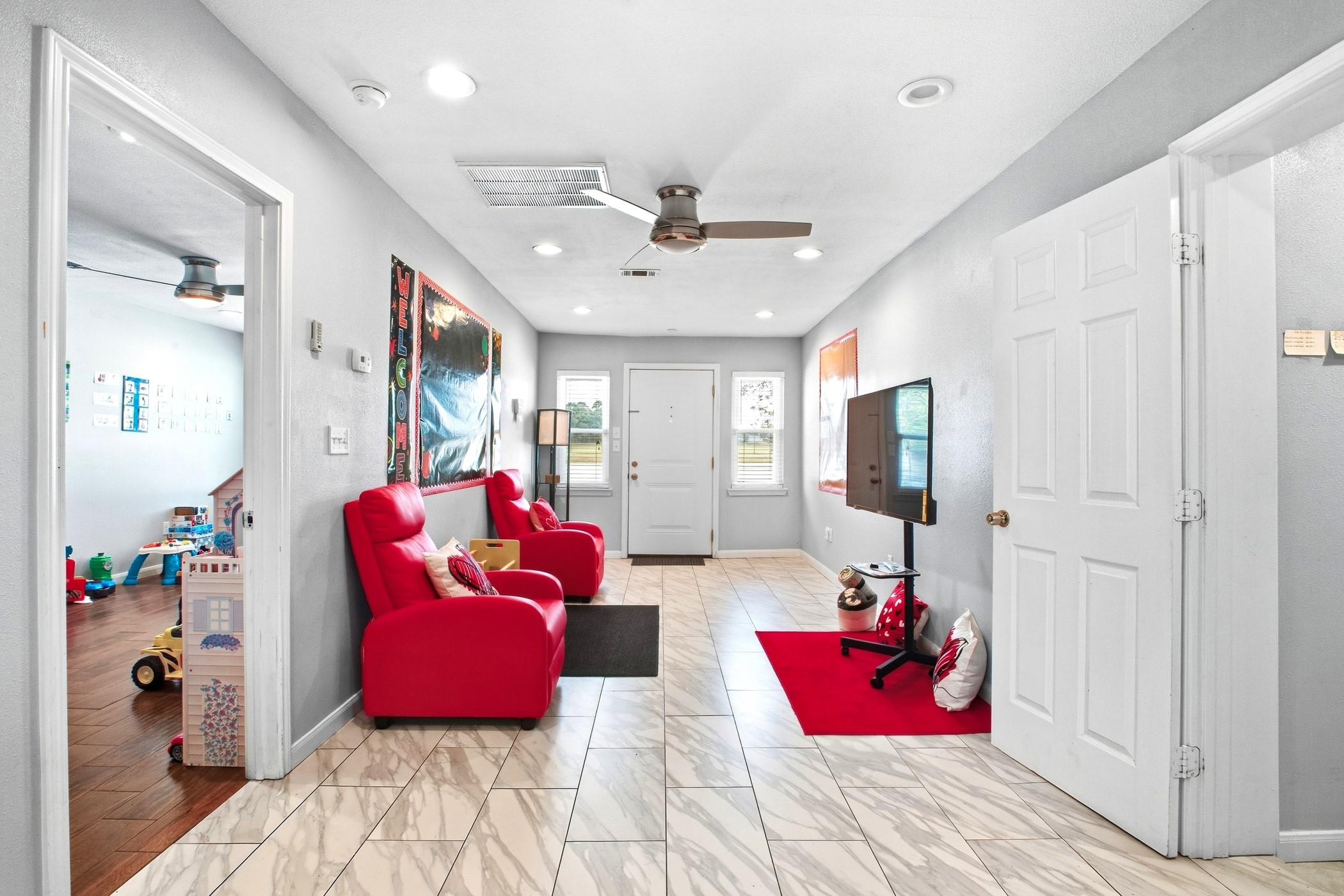 5302 Treaschwig Road Spring, TX 77373 - Photo 28 of 49 1st room in second unit looking towards the entrance