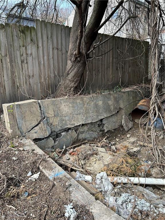 1000 Spring Garden Avenue Pittsburgh, PA 15212 - Photo 11 of 17 a view of wooden fence