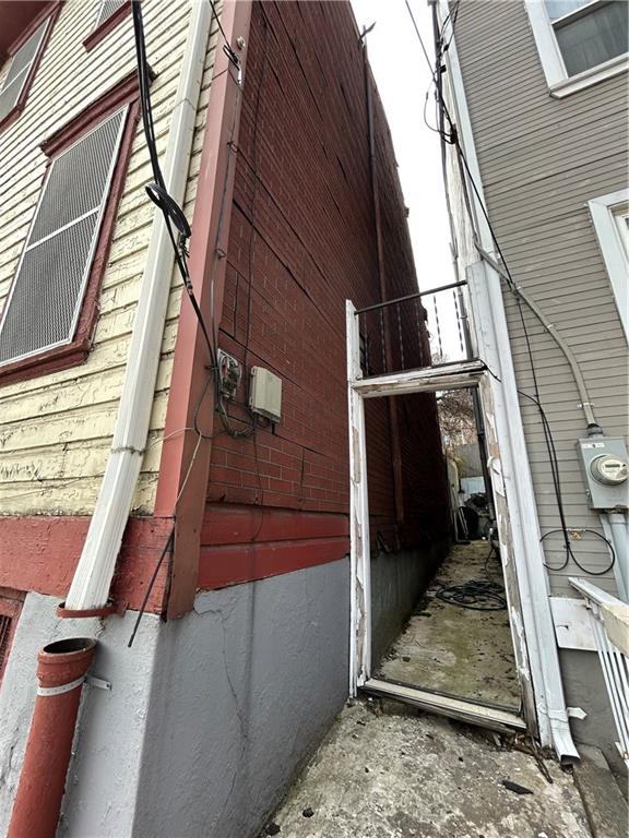 1000 Spring Garden Avenue Pittsburgh, PA 15212 - Photo 10 of 17 a view of entryway