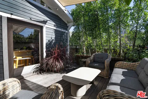 $1,650,000 | 1130 Electric Avenue, Venice, CA 90291