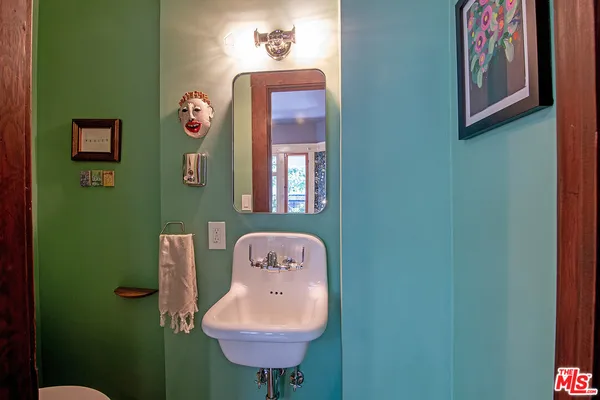 $1,650,000 | 1130 Electric Avenue, Venice, CA 90291