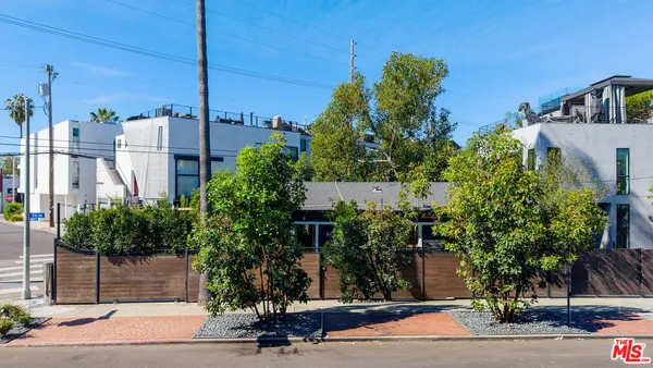 $1,650,000 | 1130 Electric Avenue, Venice, CA 90291