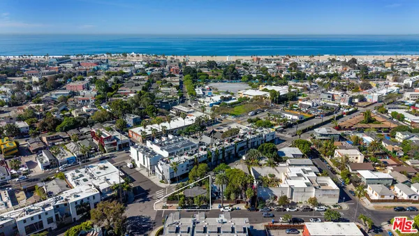 $1,650,000 | 1130 Electric Avenue, Venice, CA 90291