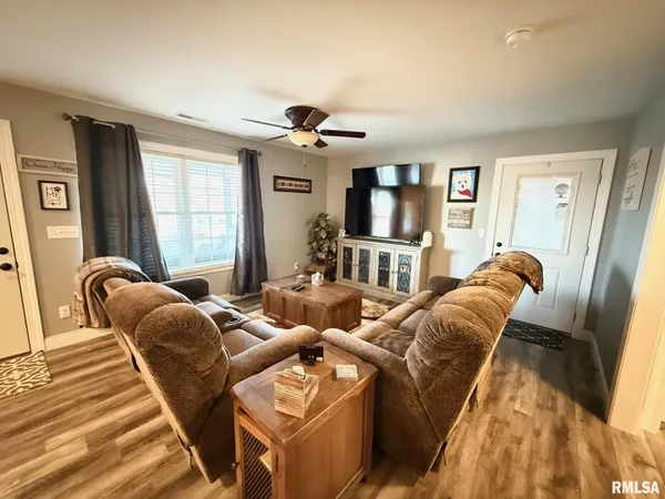 $138,000 | 75 Bedrock Ridge, Unit B, Elkville, IL 62932