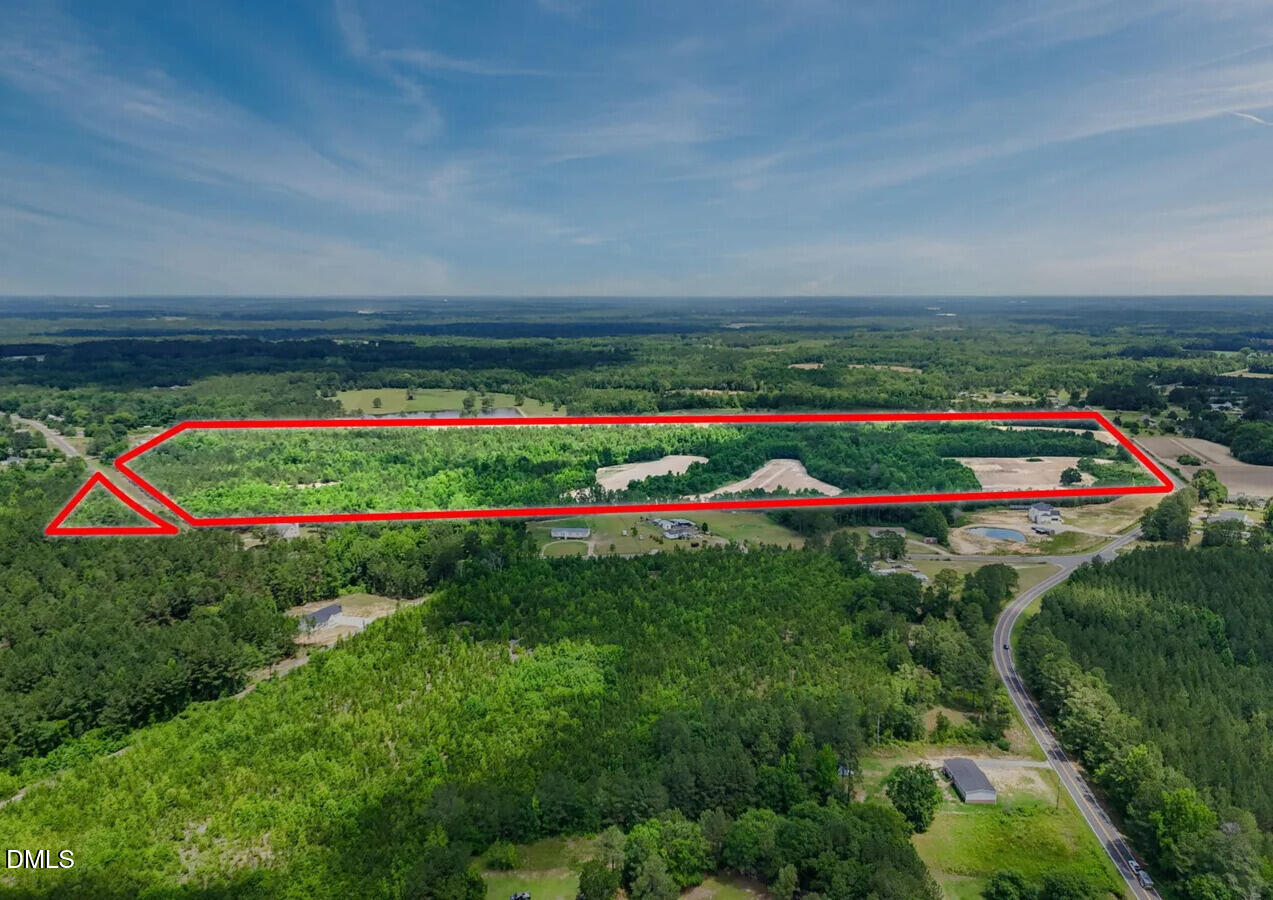 2044 Wire Road Bunnlevel, NC 28323 - Photo 2 of 8