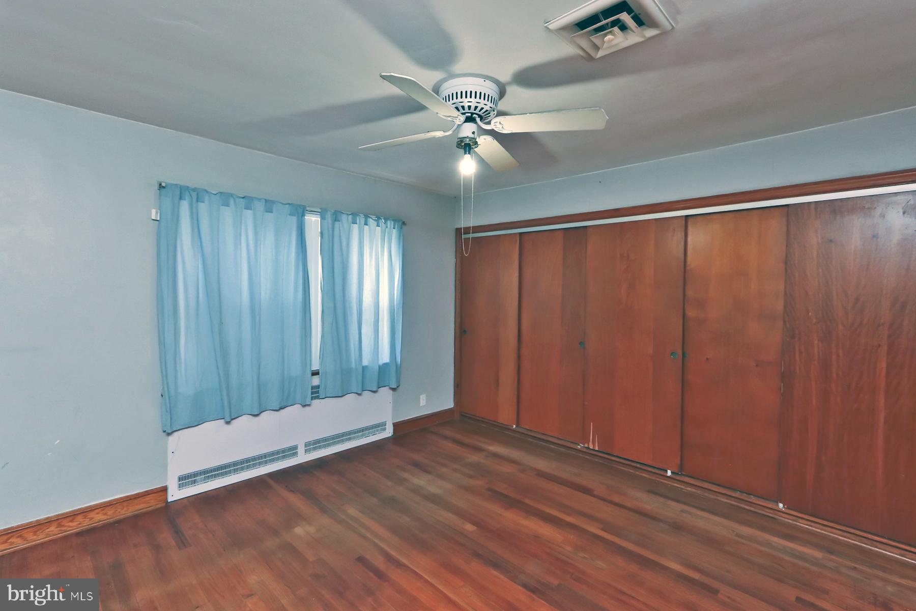 954 South Main Road Vineland, NJ 08360 - Photo 26 of 42 Bedroom 3