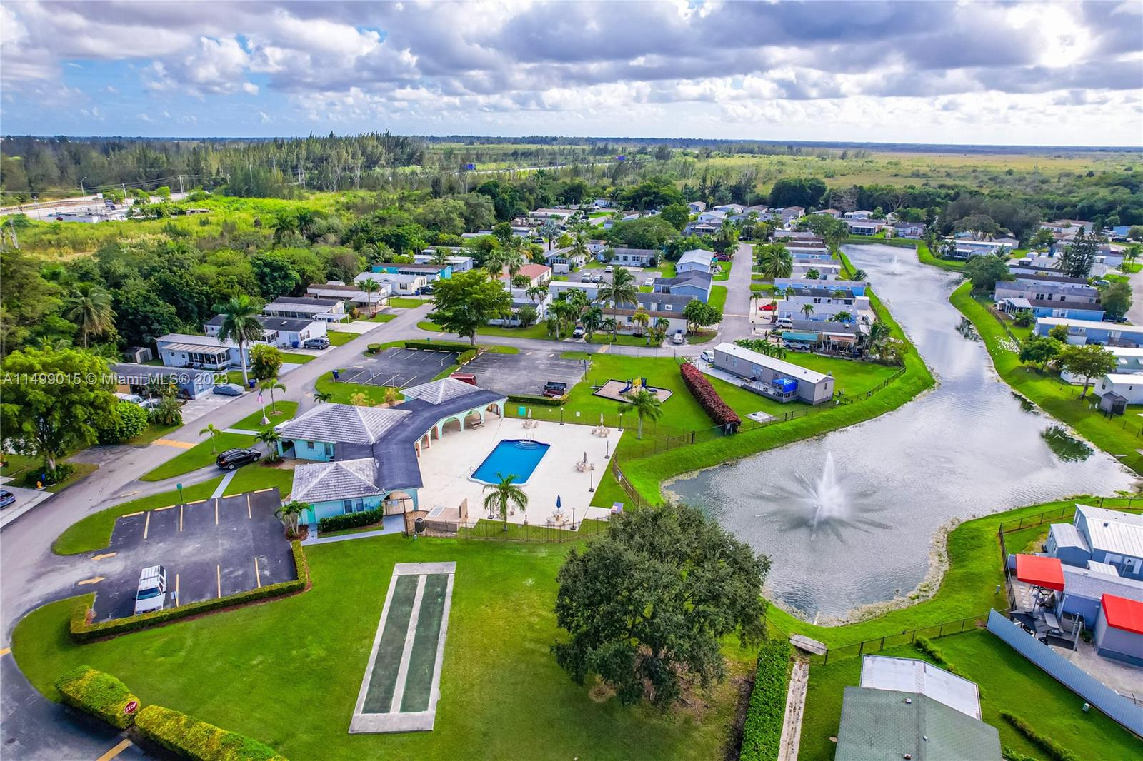 35250 Southwest 177th Court, Unit 77 Homestead, FL 33034 - Photo 10 of 30 a view of a city