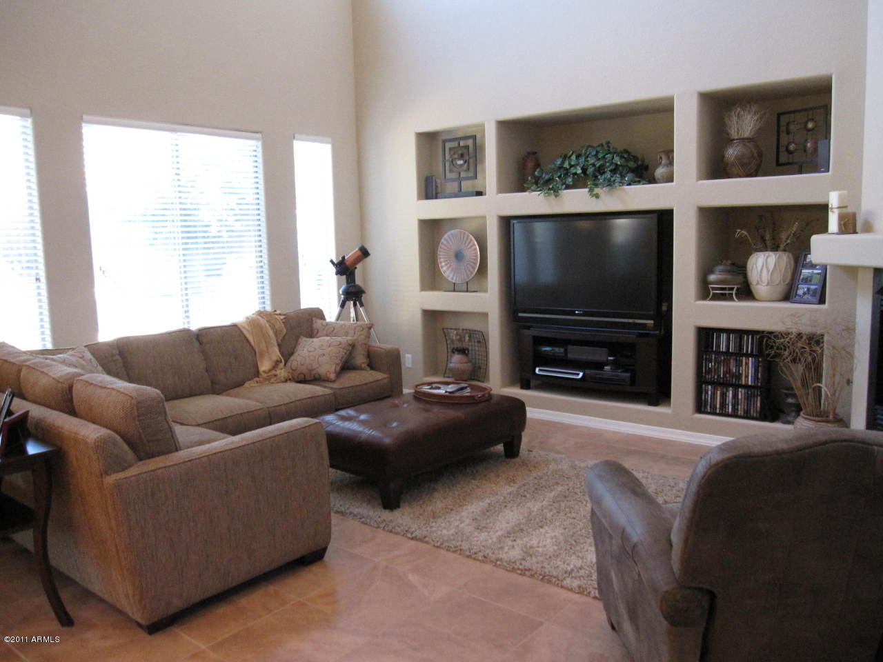 3974 East Hashknife Road Phoenix, AZ 85050 - Photo 6 of 20 Living Room 2