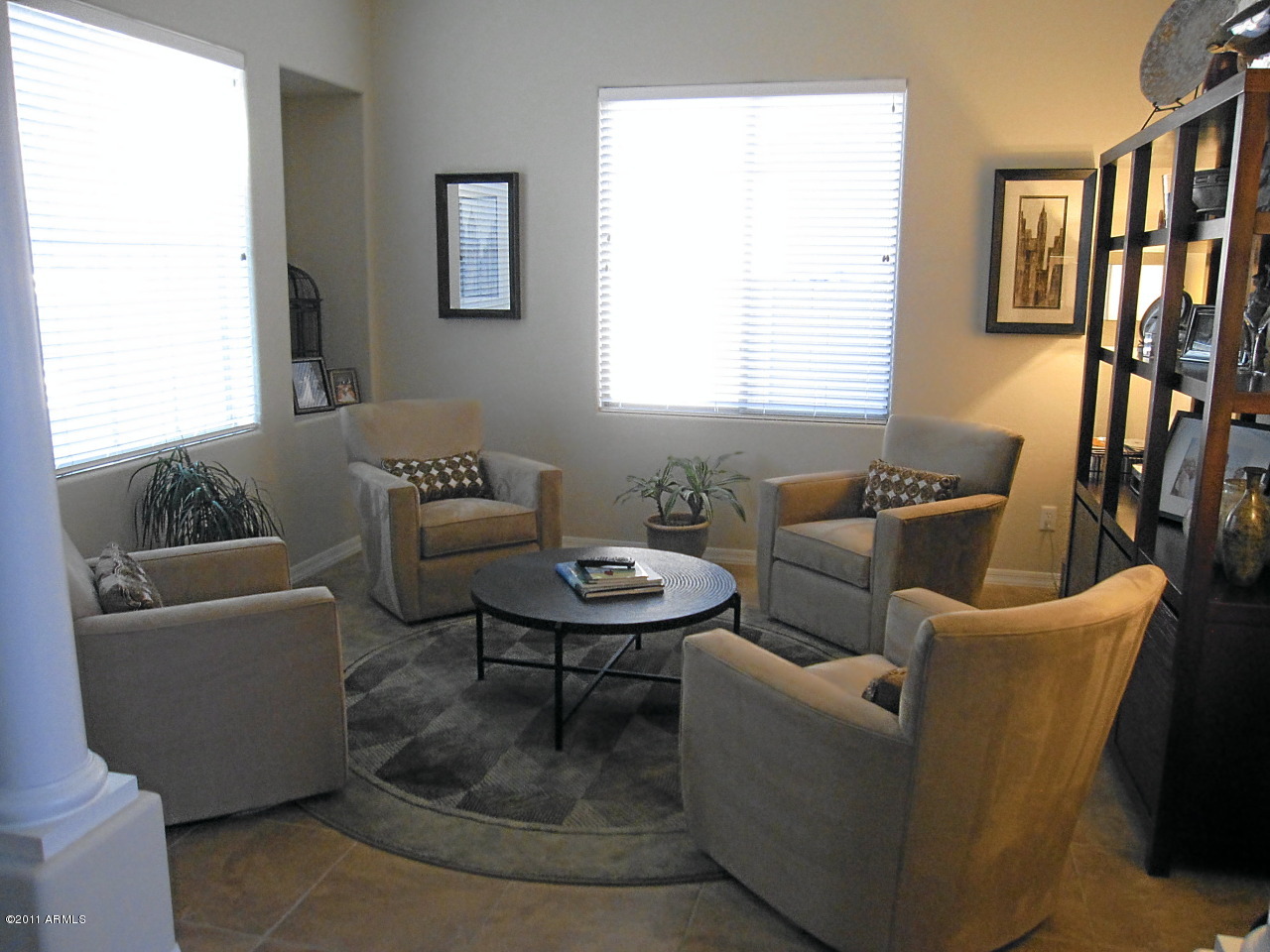 3974 East Hashknife Road Phoenix, AZ 85050 - Photo 7 of 20 Sitting Area