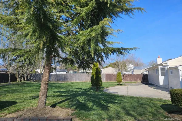 $3,500 | 56 Applegate Drive, Central Islip, NY 11722