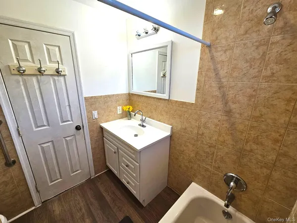 $3,500 | 56 Applegate Drive, Central Islip, NY 11722