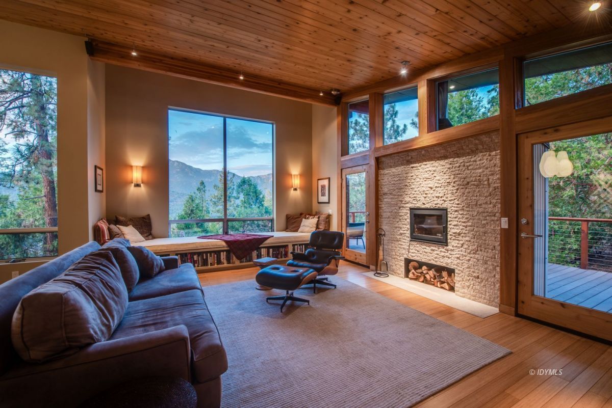 52522 Double View Drive Idyllwild, CA 92549 - Photo 22 of 72 a living room with furniture and a fireplace