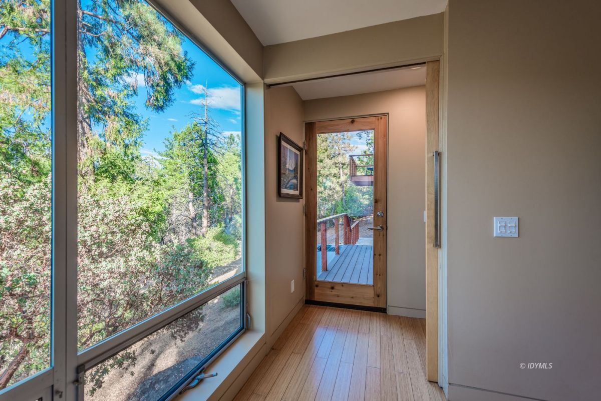 52522 Double View Drive Idyllwild, CA 92549 - Photo 47 of 72 a view of a room with window