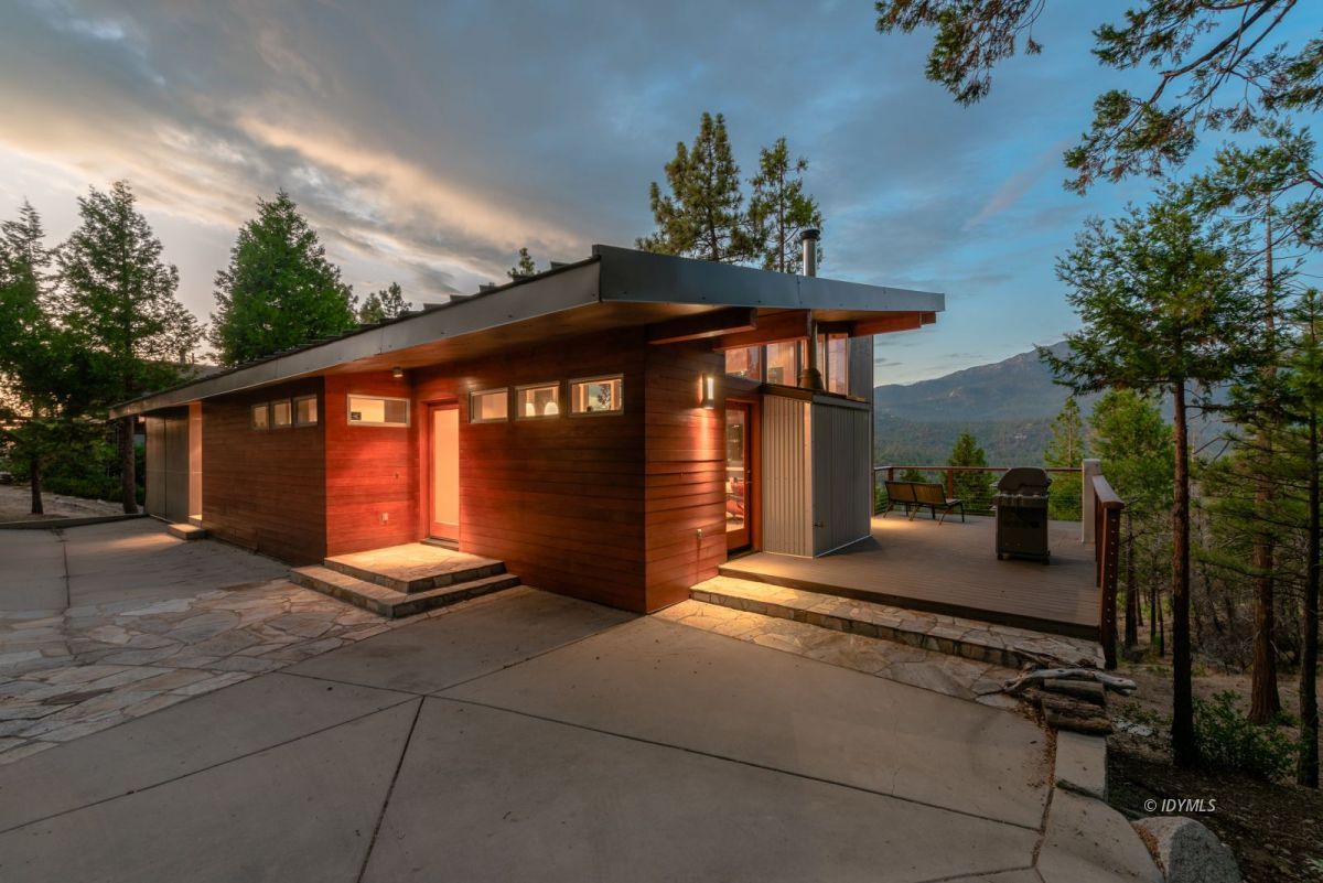 52522 Double View Drive Idyllwild, CA 92549 - Photo 72 of 72 a front view of a house with entryway