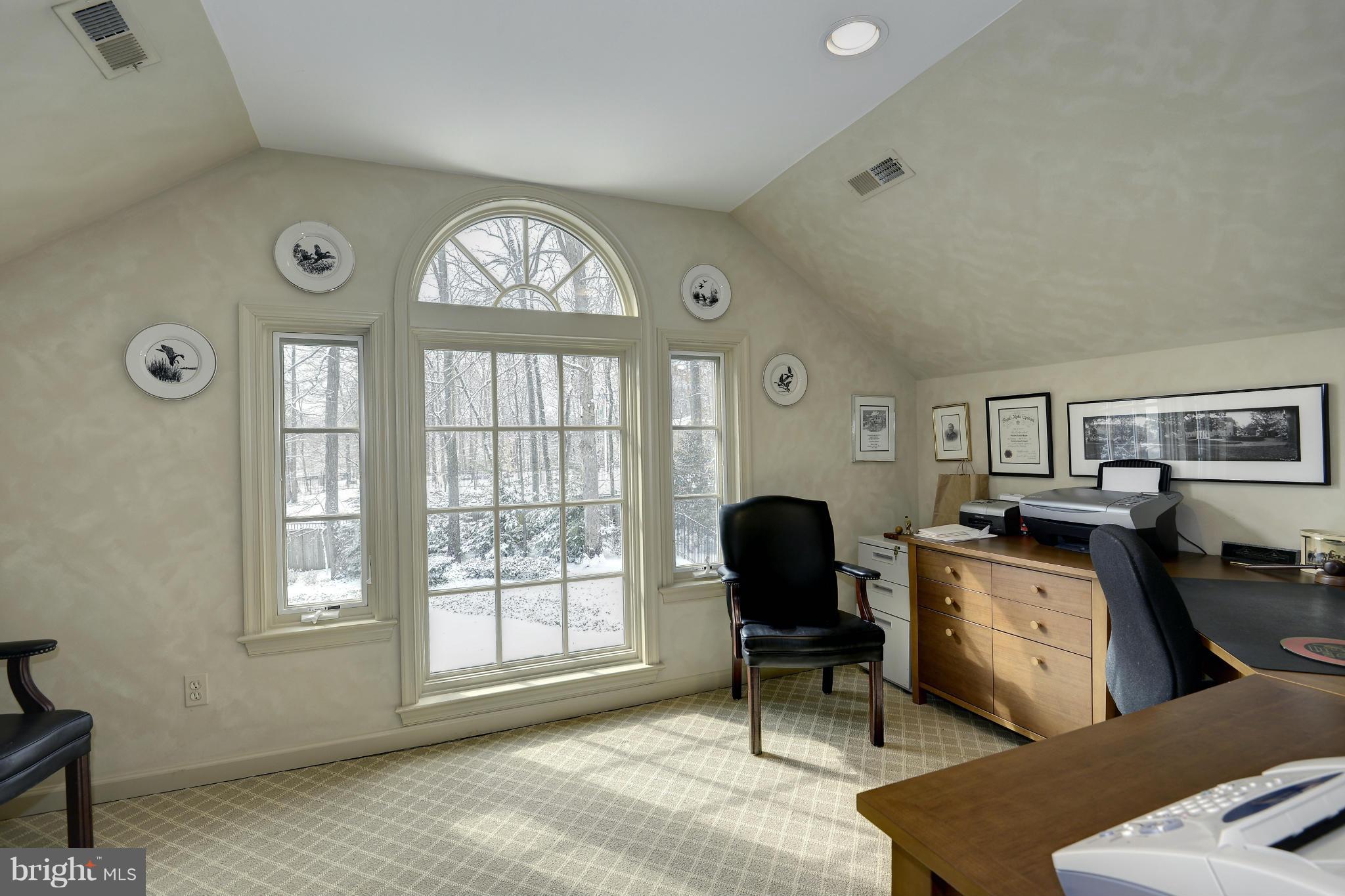 10116 Iron Gate Road Potomac, MD 20854 - Photo 17 of 30 Interior (General)