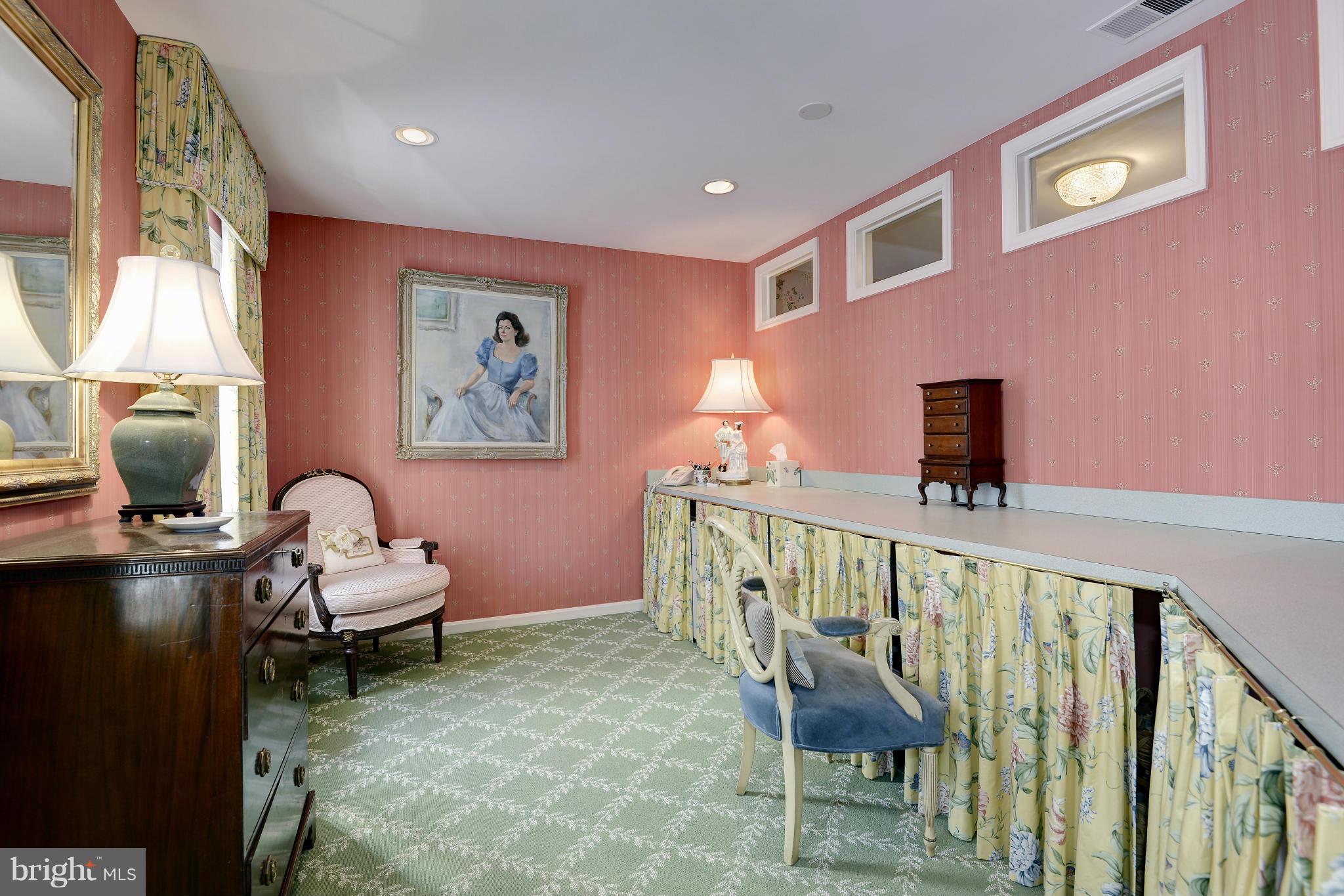 10116 Iron Gate Road Potomac, MD 20854 - Photo 20 of 30 Interior (General)