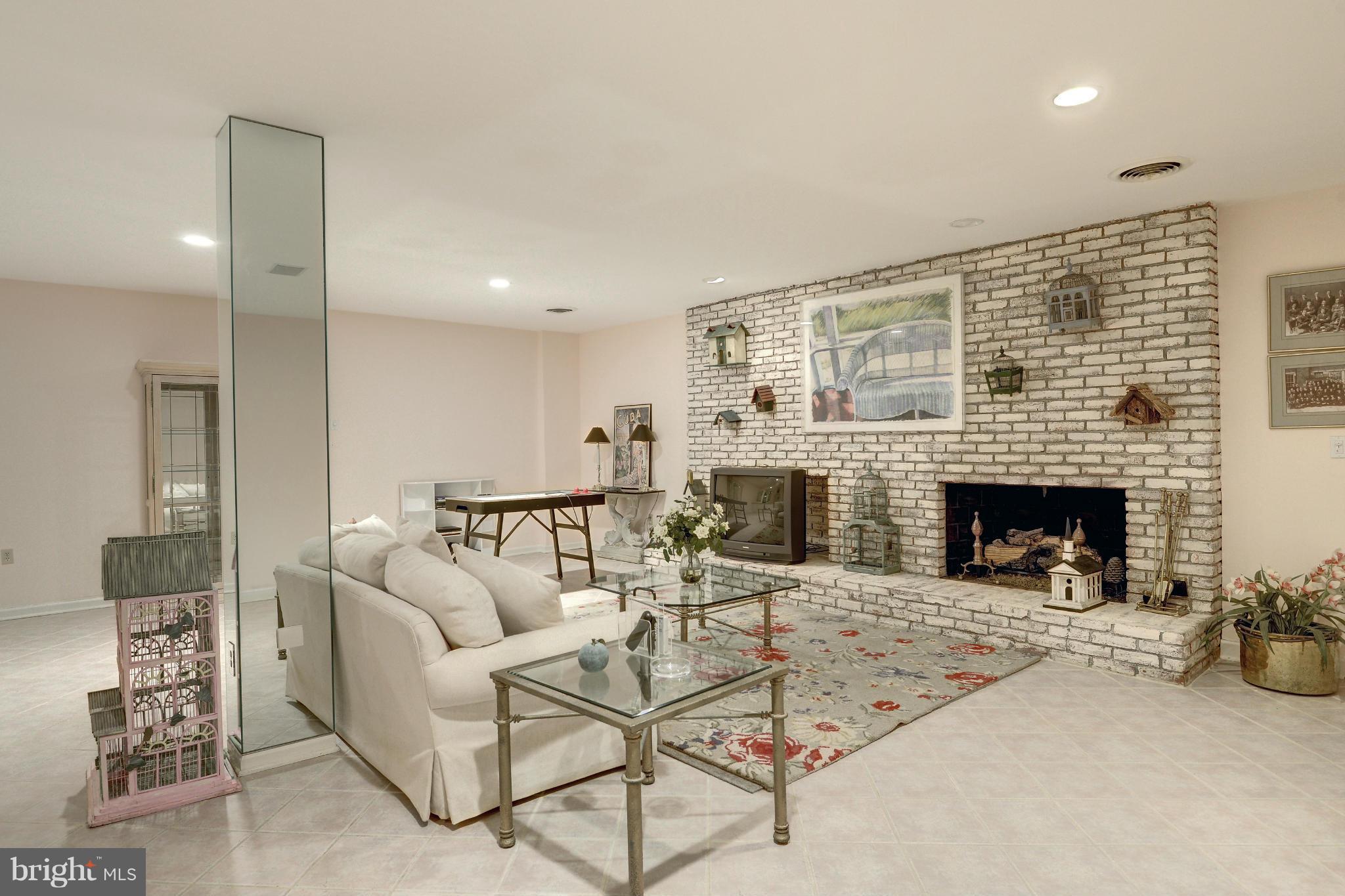 10116 Iron Gate Road Potomac, MD 20854 - Photo 29 of 30 Interior (General)