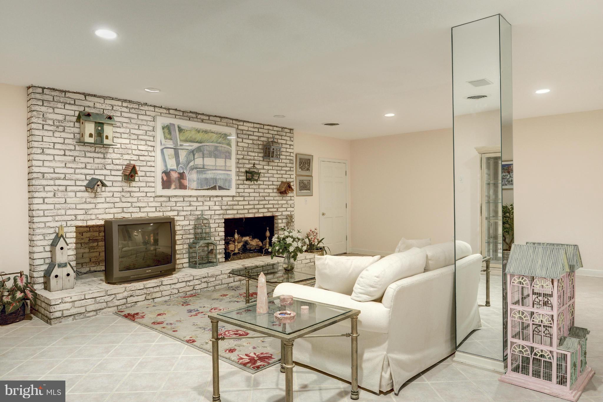 10116 Iron Gate Road Potomac, MD 20854 - Photo 30 of 30 Interior (General)
