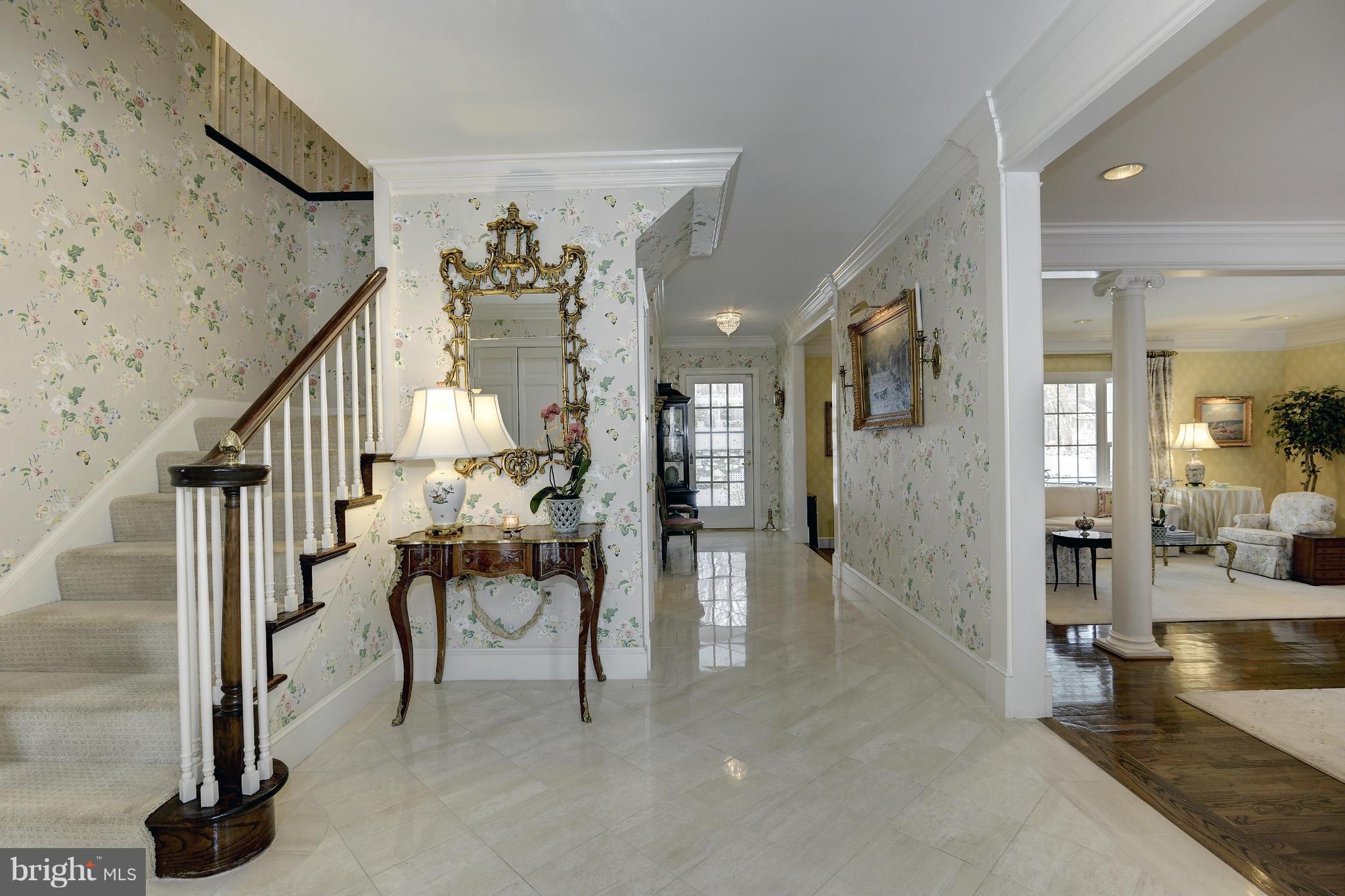 10116 Iron Gate Road Potomac, MD 20854 - Photo 7 of 30 Interior (General)