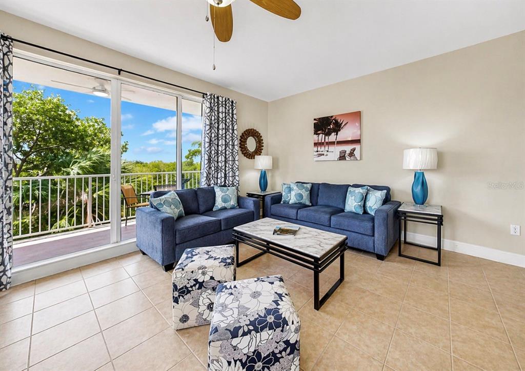 3202 Mangrove Point Drive Ruskin, FL 33570 - Photo 4 of 63