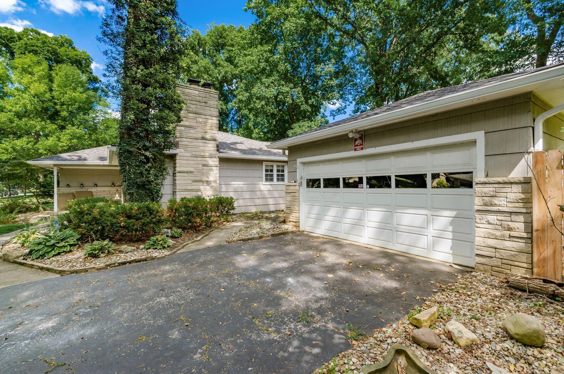 3086 Leeds Road Columbus, OH 43221 - Photo 5 of 47 005_a41b_K 3086 Leeds Rd015-2