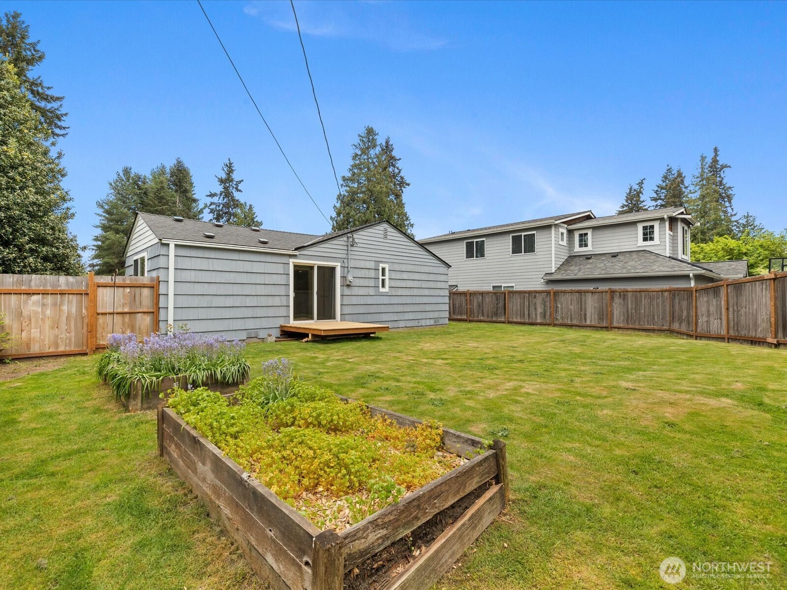 7631 201st Street Southwest Edmonds, WA 98026 - Photo 3 of 34