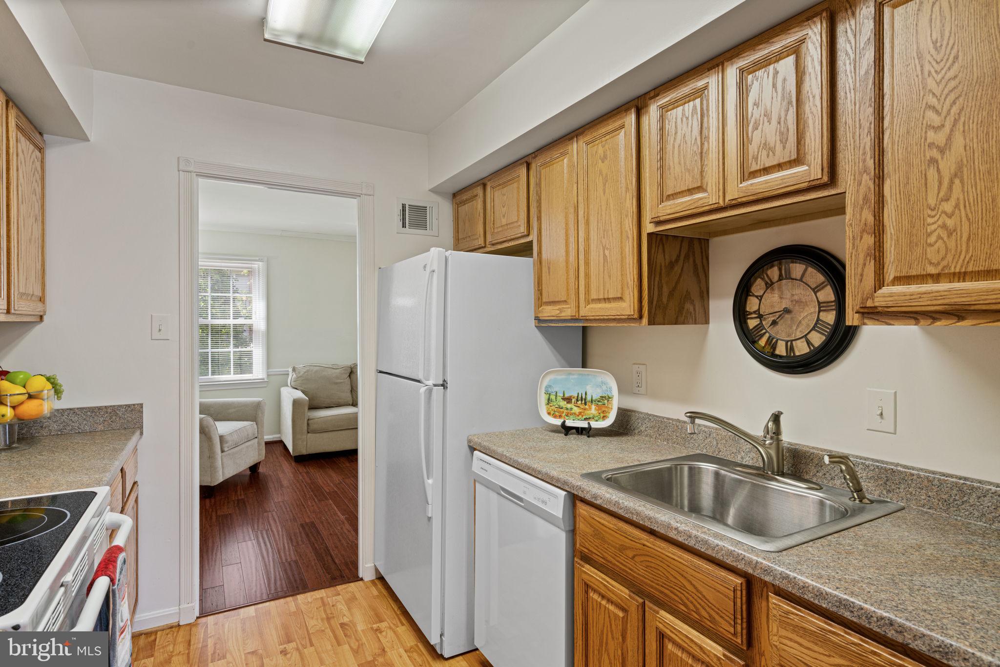 3019 Seminole Road Woodbridge, VA 22192 - Photo 11 of 39 Kitchen