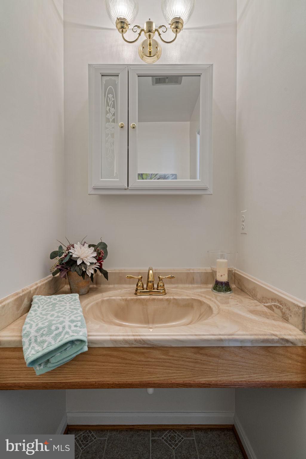 3019 Seminole Road Woodbridge, VA 22192 - Photo 17 of 39 Powder Room on Main Level
