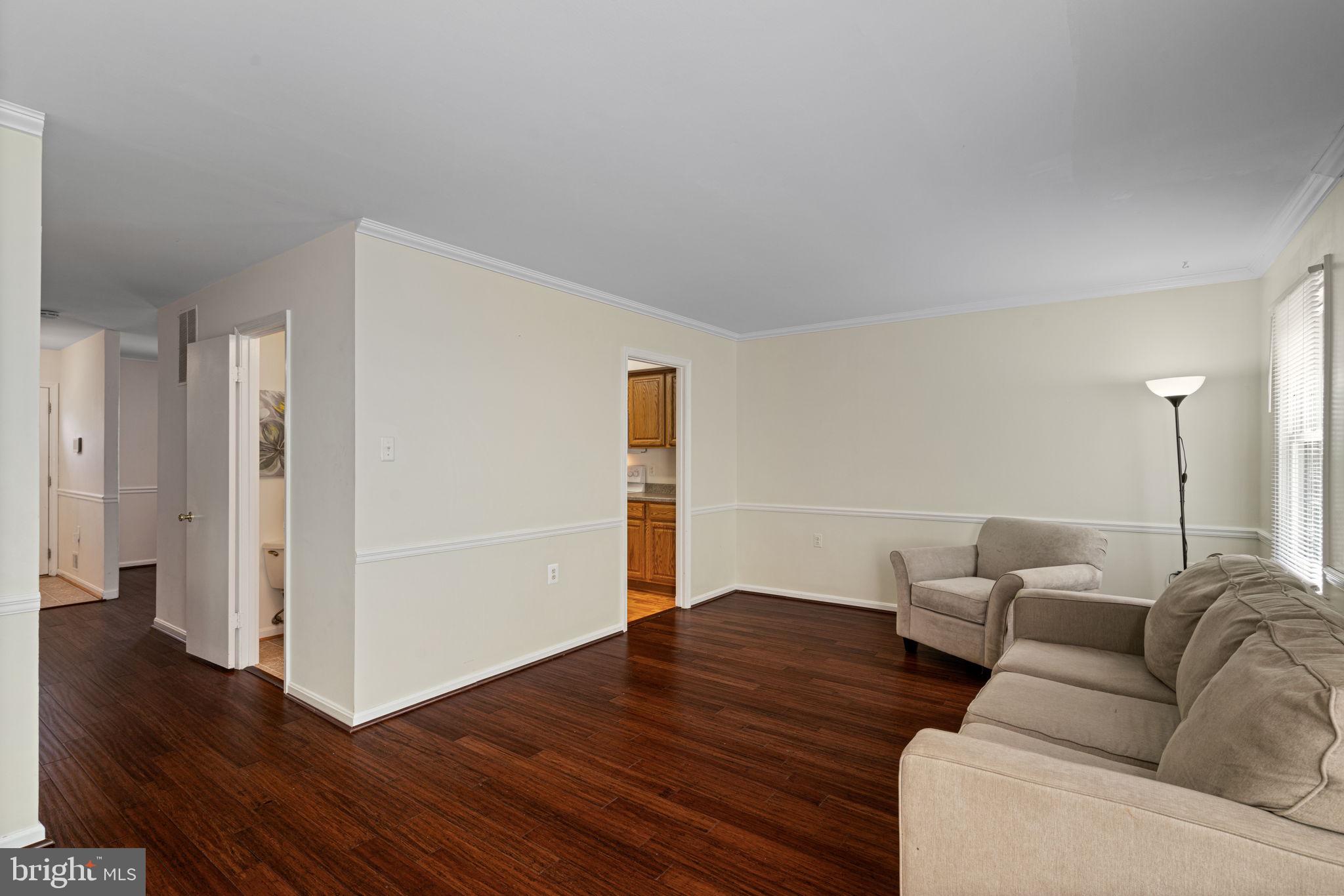 3019 Seminole Road Woodbridge, VA 22192 - Photo 6 of 39 Living Room