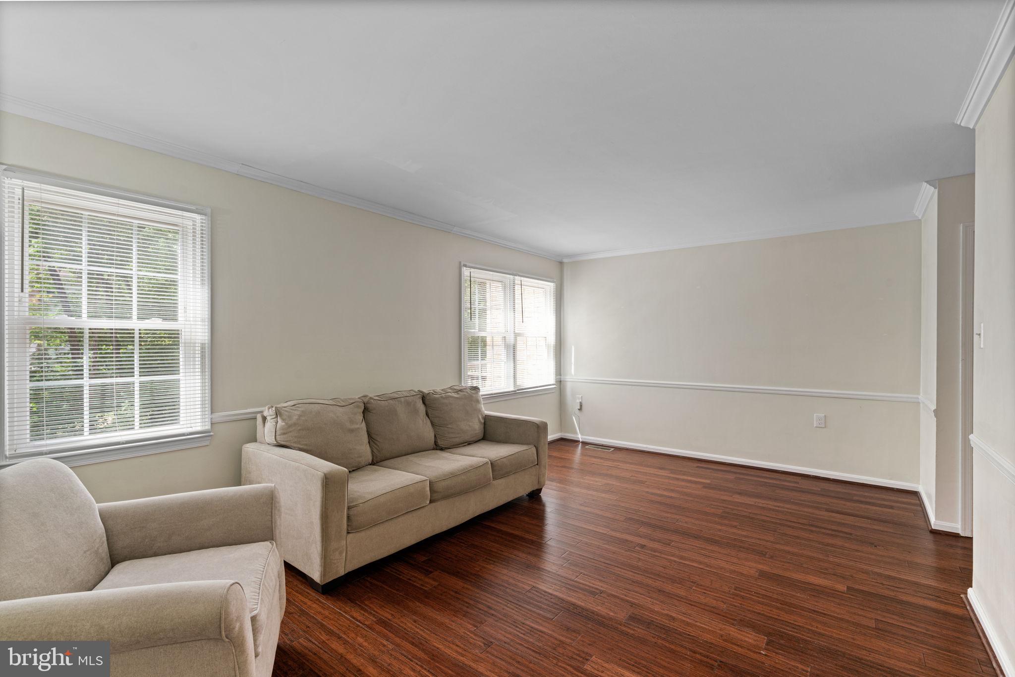 3019 Seminole Road Woodbridge, VA 22192 - Photo 7 of 39 Living Room