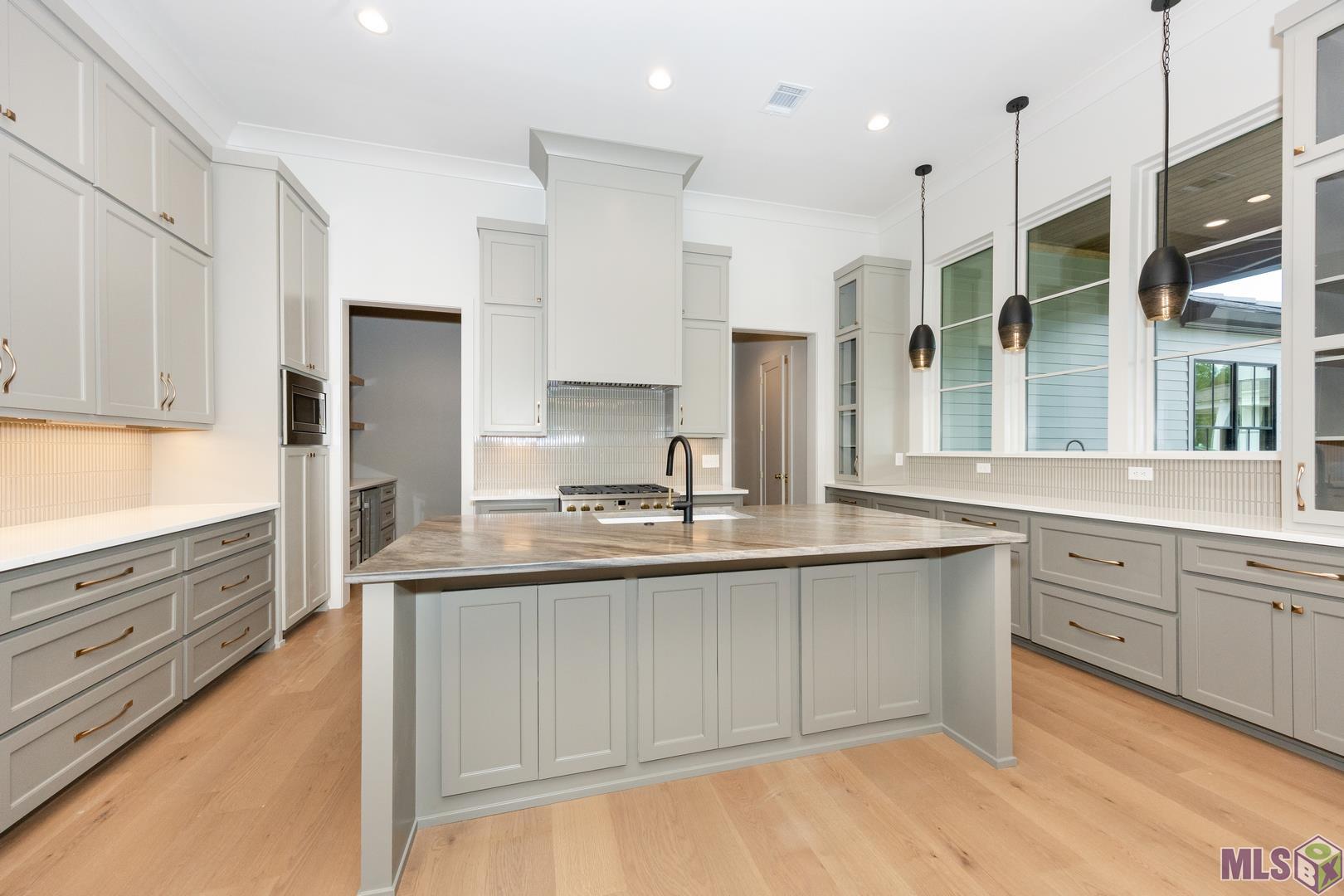 2713 Pointe-Marie Drive Baton Rouge, LA 70820 - Photo 10 of 41 Gallery Image 10