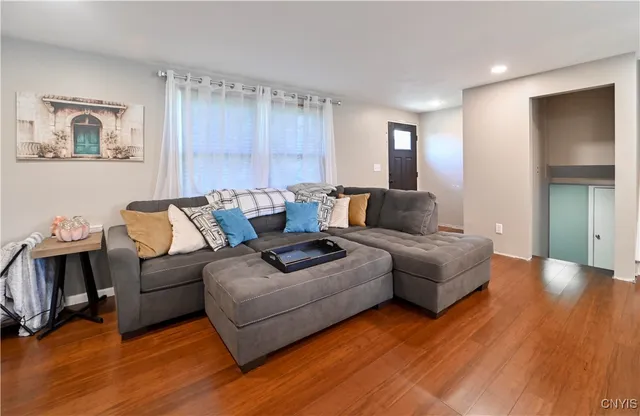 $2,850 | 8003 Bamm Hollow Road, Clay, NY 13041