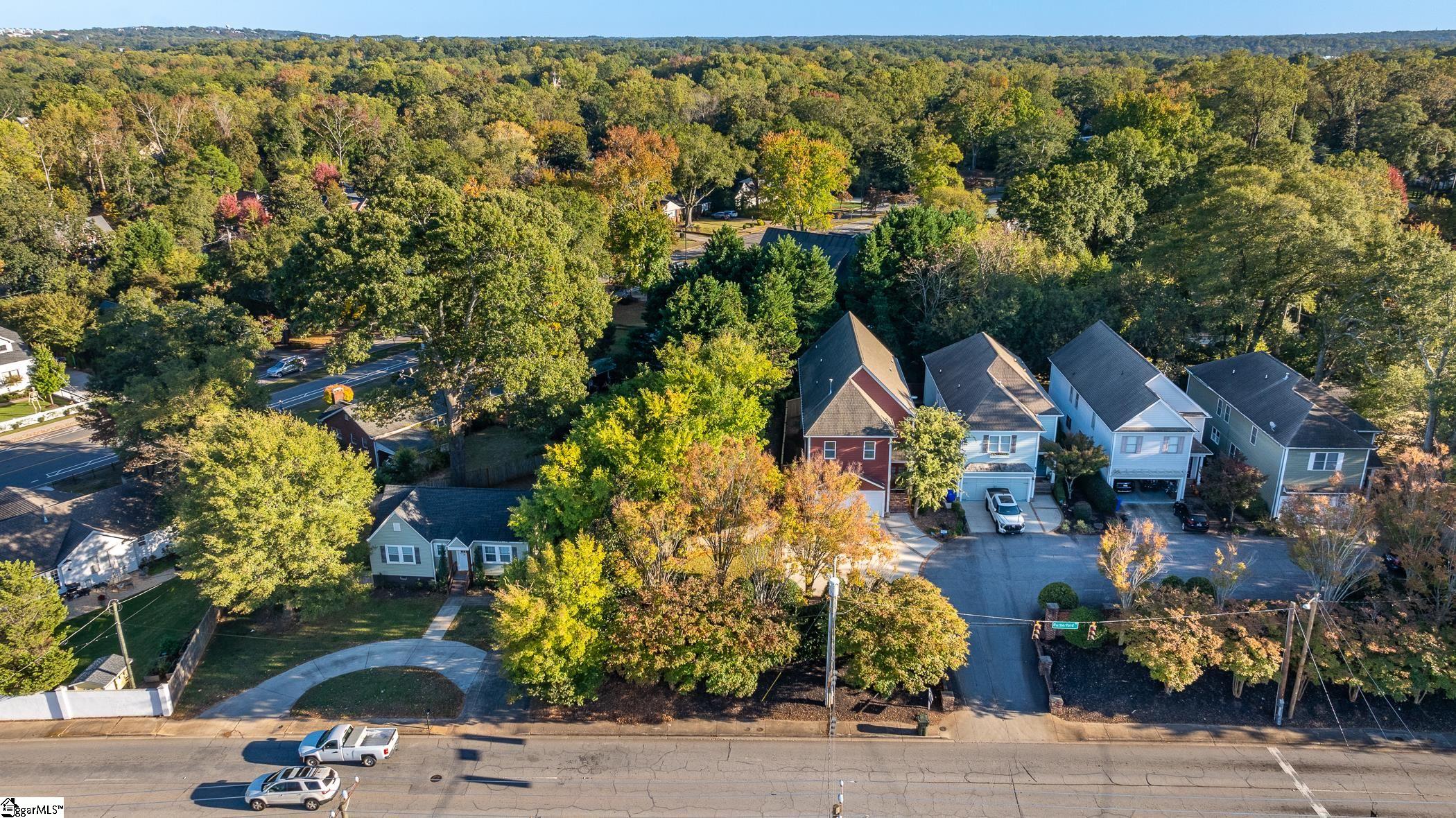 728 Rutherford Road Greenville, SC 29609 - Photo 3 of 8